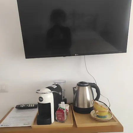 ベッド・アンド・ブレックファスト Lumachella 4*