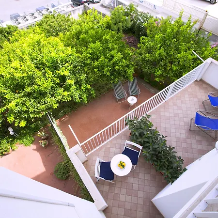 Lumachella ベッド・アンド・ブレックファスト