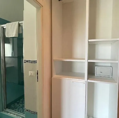 Lumachella לינה וארוחת בוקר 4*