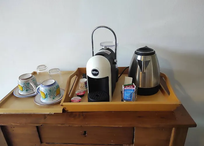 לינה וארוחת בוקר Lumachella צ'פאלו