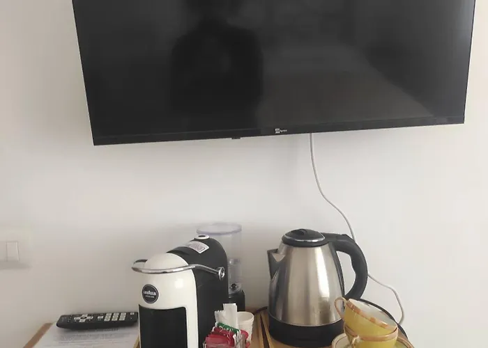 לינה וארוחת בוקר Lumachella 4*