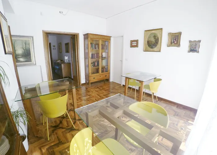 לינה וארוחת בוקר Lumachella צ'פאלו