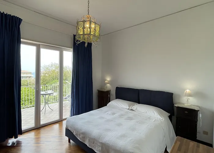 Lumachella 4* צ'פאלו